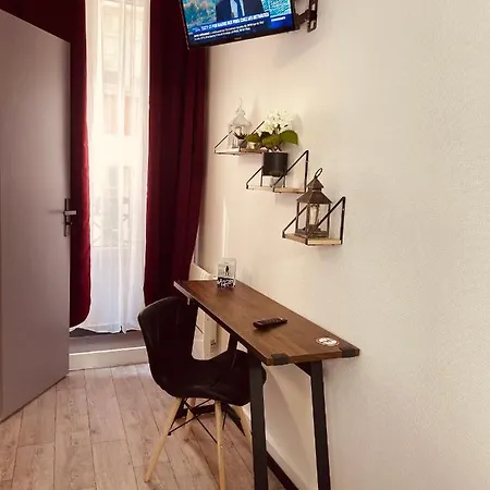 Louvain ホテル パリ